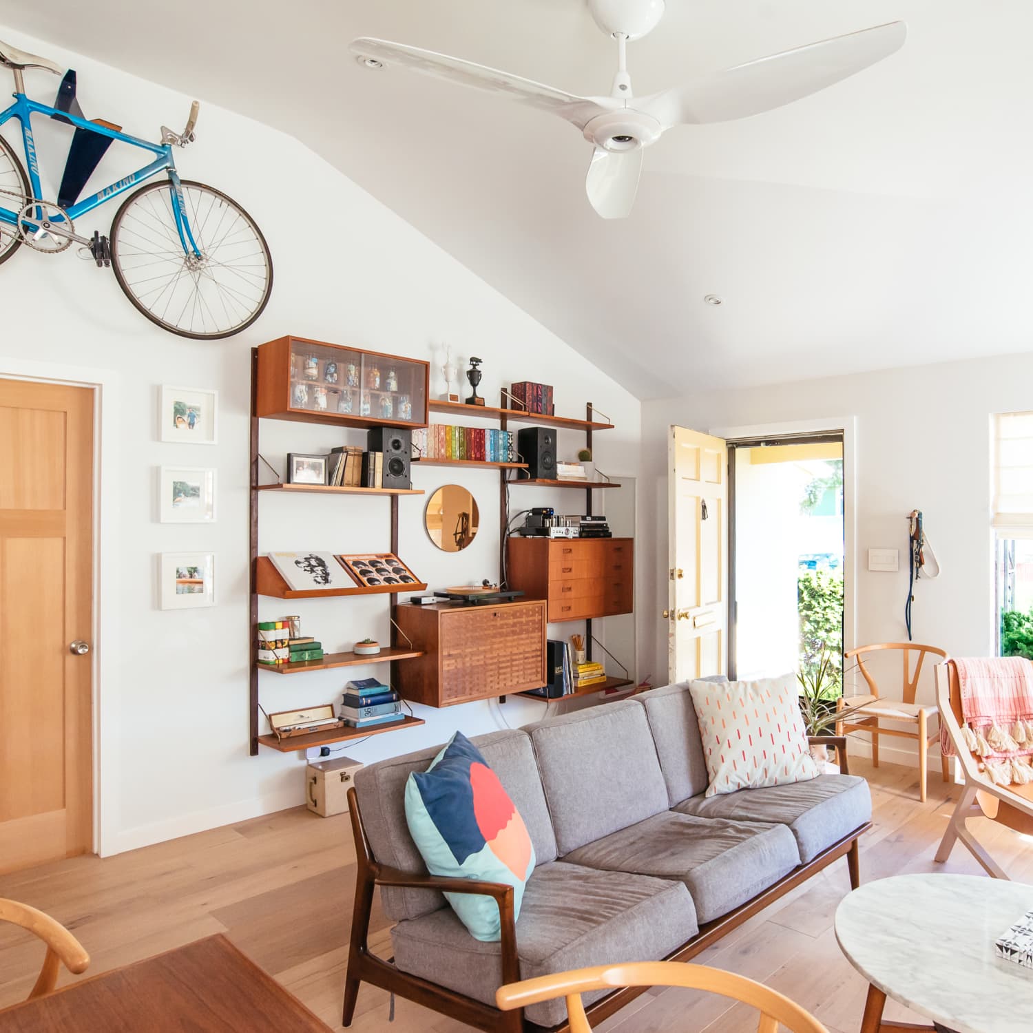 Hang bike on 2025 wall in apartment